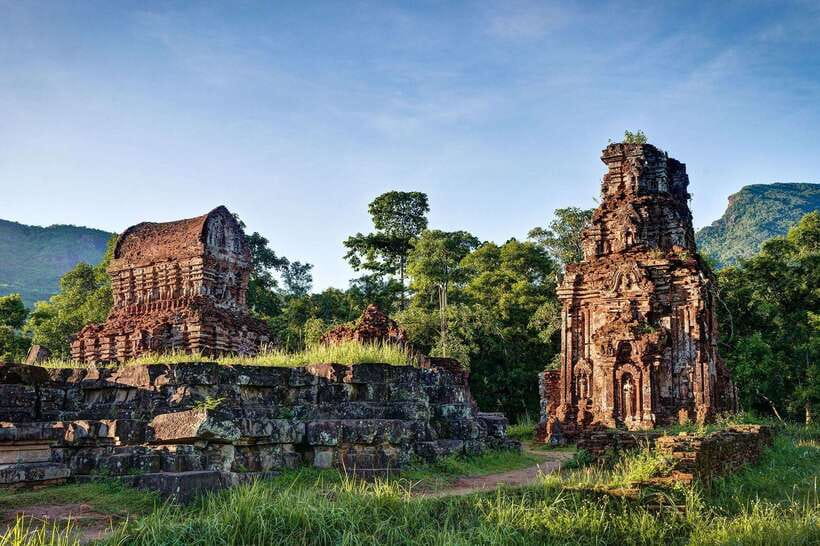 Hoi An: My Son Sanctuary 8 am/1 pm - Morning vs Afternoon Tours: choosing lunch or Vietnamese bread