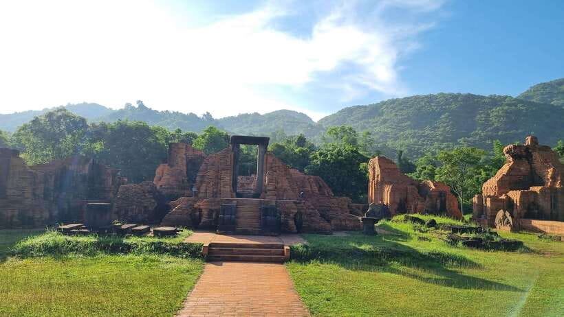 Hoi An: My Son Sanctuary Private Tour with Local Guide - From Hoi An to My Son, the private transfer that keeps your day calm