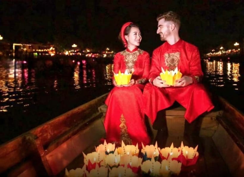 Hoi An Old Town Entrance Ticket +Boat Lantern Release Ticket - Timing Matters More Than You Think
