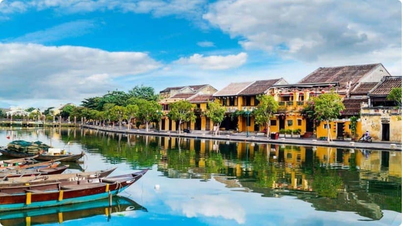 Hoi An: River Lantern Boat Experience with Free 5G eSIM - Price, timing, and what you actually get for about $8