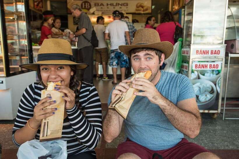 Hoi An: Sunset Food Tasting Tour - Meeting at Hoi An Post Office, then walking into the lanes
