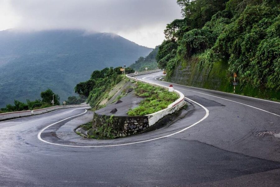 Hoi An To Hue via Hai Van Pass by Easy Rider( or vice versa) - Hai Van Pass: the ride to 496 m and the sea-cloud feeling