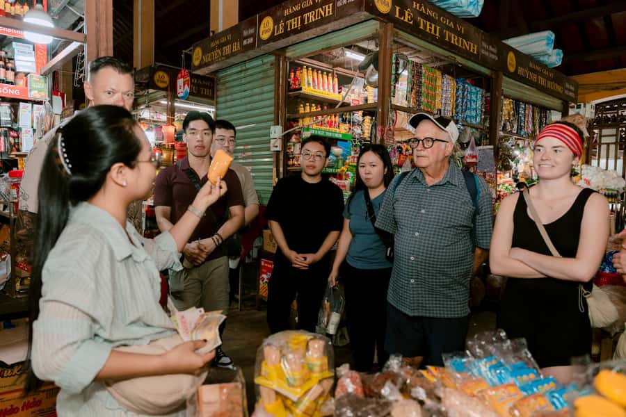 Hoi An: Unique Street Food Tour - Choosing your timing: make the most of the night streets