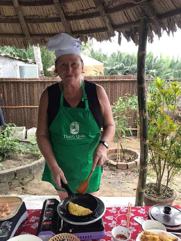 Hoi An : Vietnamese Cooking Class with Hotel Pickup - Welcome Drink and a Restaurant Reset Before You Cook