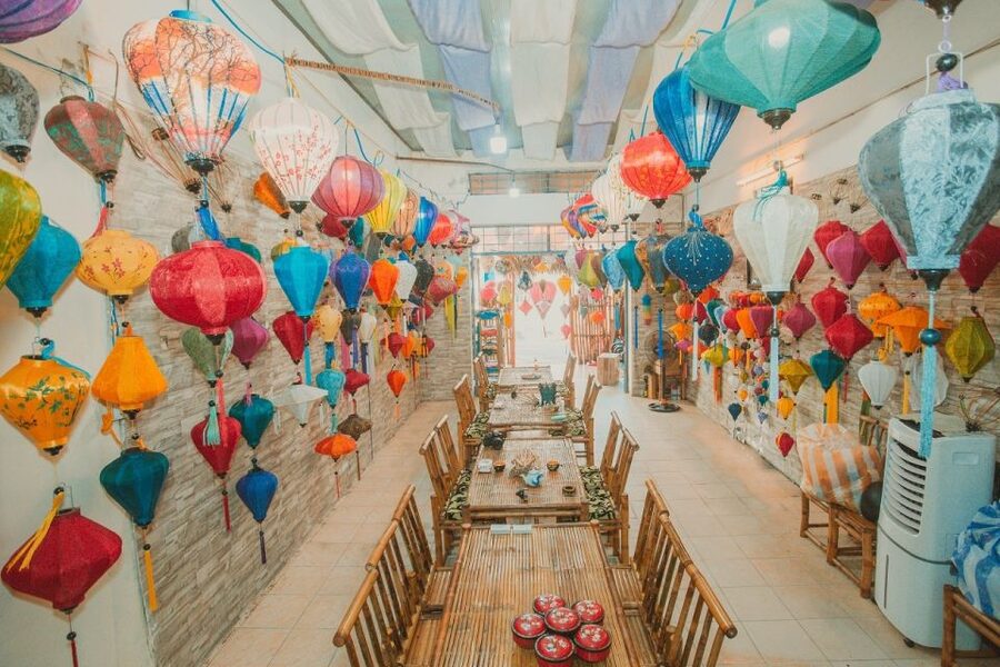 Hoi An: Vietnamese Foldable Lantern Making Class - Picking your lantern shape and silk style