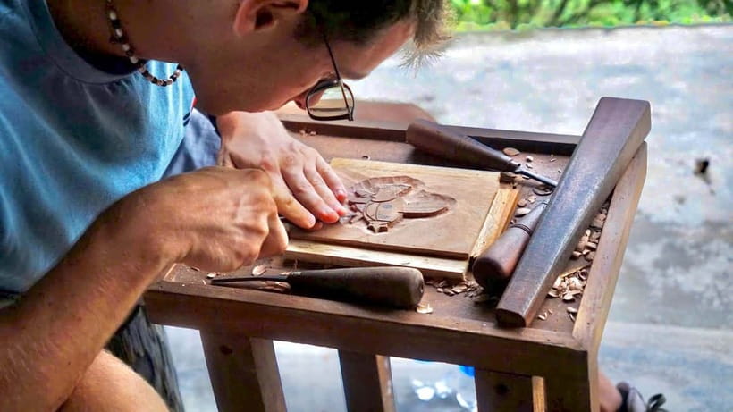 Hoi An: Wood Carving Class with Village Master Artisan - Choosing and carving your frame art, including pop-culture style