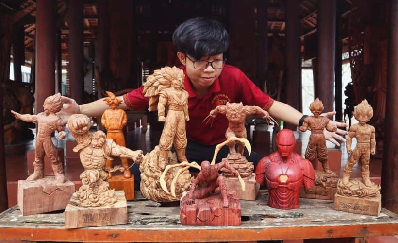 Hoi An: Wood Carving Class with Village Master Artisan - First stop: meeting the artists and touring two art rooms