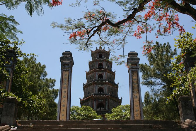 Hue City and The Citadel via Hai Van Pass Daily Small Group Tour - Noon Gate and the Royal Core: Where Ceremonies Actually Happened