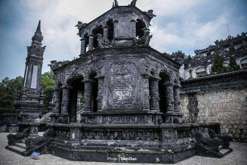 Hue City Full-Day Tour with Dragon Boat Trip & Lunch - Imperial Citadel time: 520 hectares of power and daily life