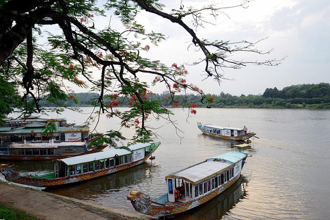 Hue City Full-Day Tour - Thien Mu Pagoda: the landmark you’ll recognize all day