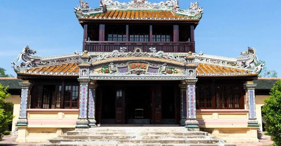 Hue Customizable Tour with Imperial Citadel & Forbidden City - Noon Gate and the Flag Tower, where ceremonies had a schedule