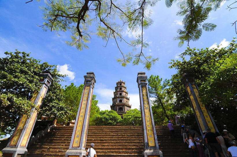 Hue: Dragon Boat, Perfume River, Pagoda & Royal Tomb Tour - Minh Mang Tomb, UNESCO grounds and imperial geometry