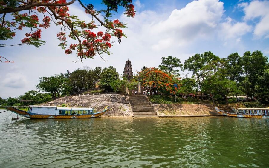 Hue: Dragon Boat, Perfume River, Pagoda & Royal Tomb Tour - Tu Duc Tomb gardens, lakes, and a poet-emperor mood