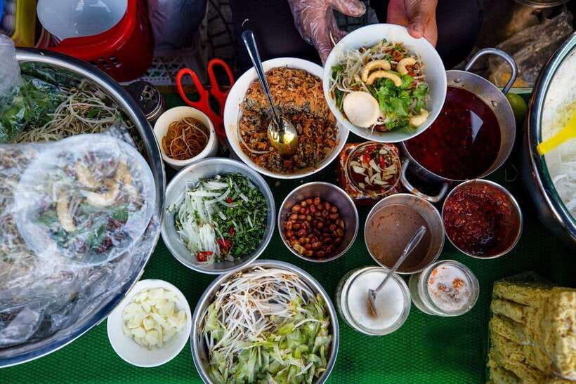 Hue: Guided Local Food Tour with Stories - The 3-Hour Format: What “8 Dishes” Means for Your Night