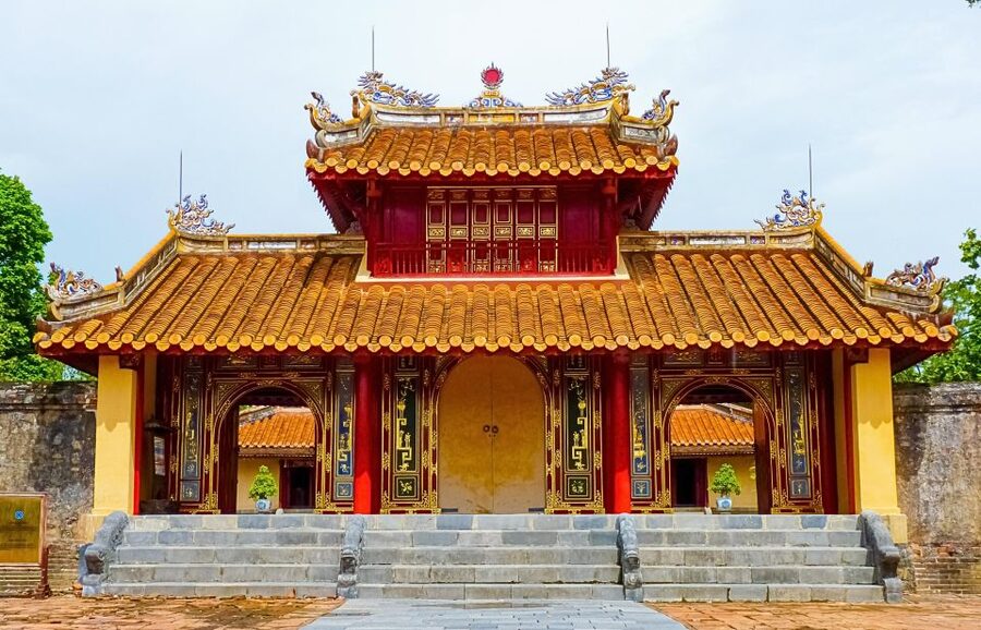 Hue: Hue Royal Tombs Tour Visit 3 Best Tombs & Pagoda - Thien Mu Pagoda on Ha Khe Mountain: Hue’s Iconic Hilltop View