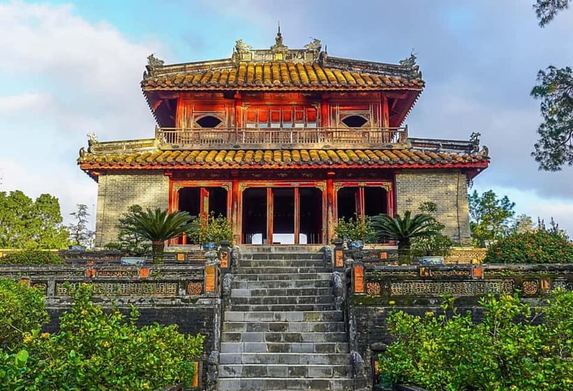 Hue: Hue Royal Tombs Tour Visit 3 Best Tombs & Pagoda - Minh Mang Tomb on Cam Khe Mountain: Order, Setting, and Imperial Scale