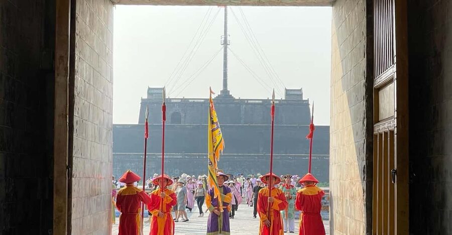 Hue: Imperial and Forbidden City Guided Tour - Why Hue’s Imperial City feels different from other fortresses