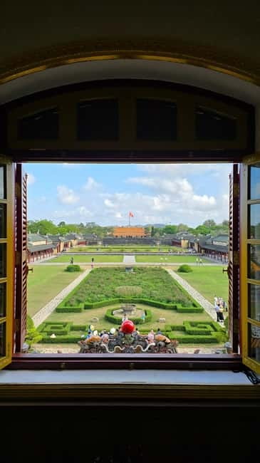 Hue Imperial city walking tour and optional royal tombs - The right vibe for Hue: learning palace design as you walk