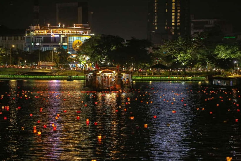 Hue: Perfume River Dinner Cruise with Traditional Show - Timing, meeting point, and what to plan for