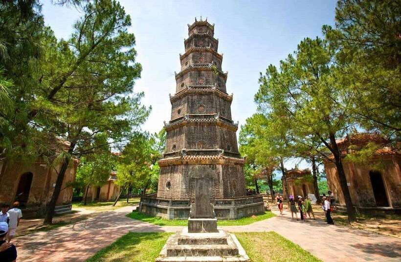 Hue: Private Dragon Boat, Pagoda, and Royal Tomb Tour - Hue’s imperial zone: from citadel life to why the Nguyen dynasty matters