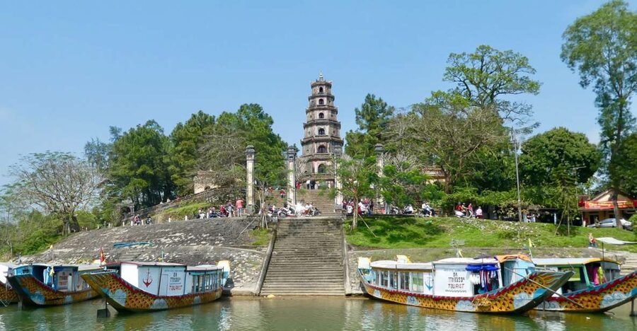 Hue: Royal Tombs and Thien Mu Pagoda Private Guided Tour - Minh Mang Tomb: royal geometry, art, and garden calm