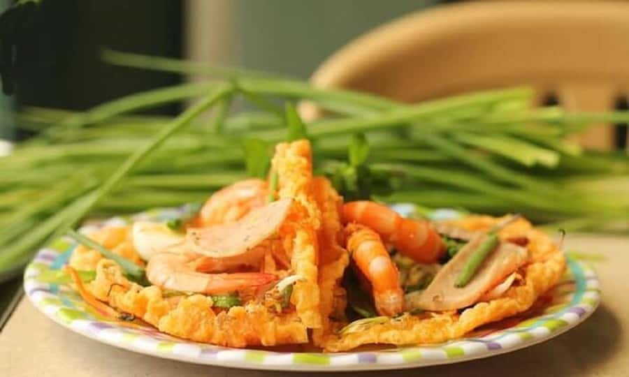Hue Street Food Walking Tour with Local Dishes - Hue street food in 3 hours, with a plan that actually fits