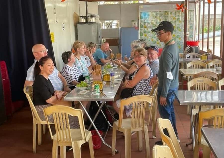 Hue Street Food Walking Tour with Local Dishes - Lạc Thiện Restaurant and Bánh Khoái with sesame-peanut sauce