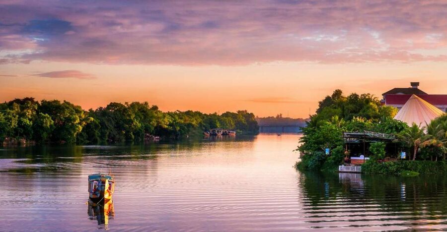 Hue: Sunset Cruise along Perfume River - Getting Started: Hotel Meet-Up and The Walk to the Boat Station