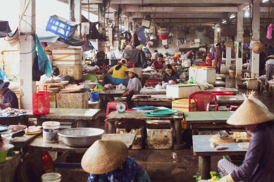 Hue: Vietnamese Cooking Class in Local Home & Market trip - The local market walk, where you learn by looking closely