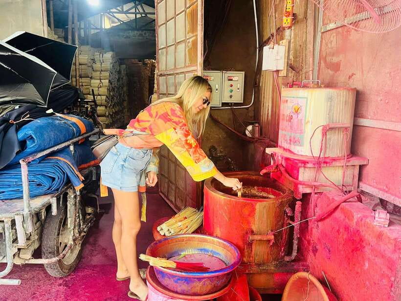 Incense, Hat Villages Tour/Traditional Crafts with Options - Chuong conical hat village: making your own Non La