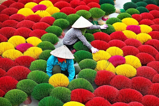 Incense Village Small Group of 9 Tour From Hanoi to Ninh Binh - Lunch and included comforts: what helps you enjoy the long day