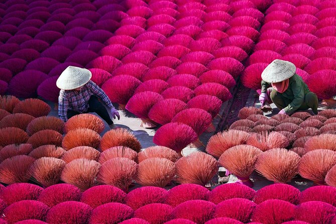 Incense Village Small Group of 9 Tour From Hanoi to Ninh Binh - Guide styles you might see, and how to get the most out of them