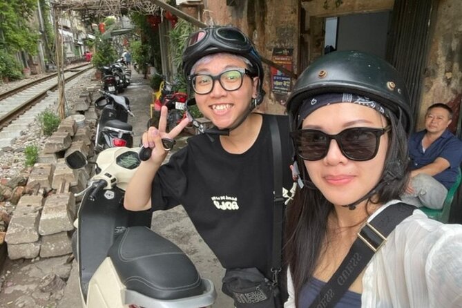 Instagram Incense Quang Phu Cau Village Tour with Train Street - Photos need timing, and the sticks need weather