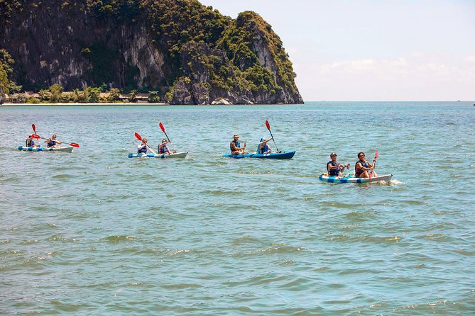 Kayaking at Lan Ha Bay - The junk boat ride to the floating fishing village