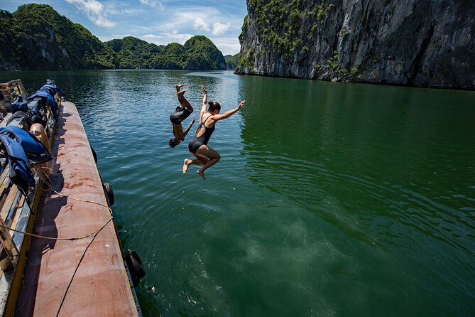Kayaking at Lan Ha Bay - Swimming, beach hopping, and watching black kite raptors dive