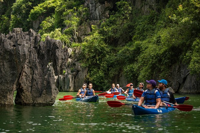 Kayaking at Lan Ha Bay - Lunch on the water, and why food matters for value