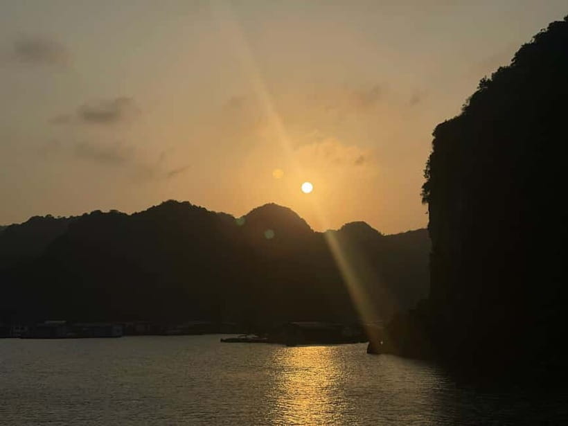 Lan Ha Bay: Experience the Magic Bay at Sunrise - Cai Beo floating village kayaking: the part that feels real