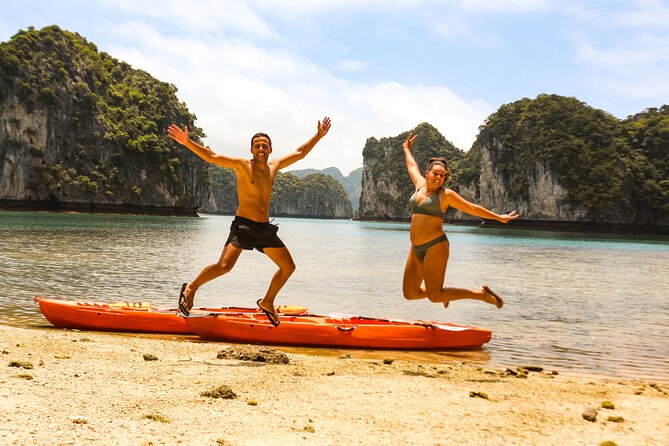 Lan Ha - Ha Long bay with local experts (small group guaranteed) - Entering Lan Ha and Ha Long from Cat Ba