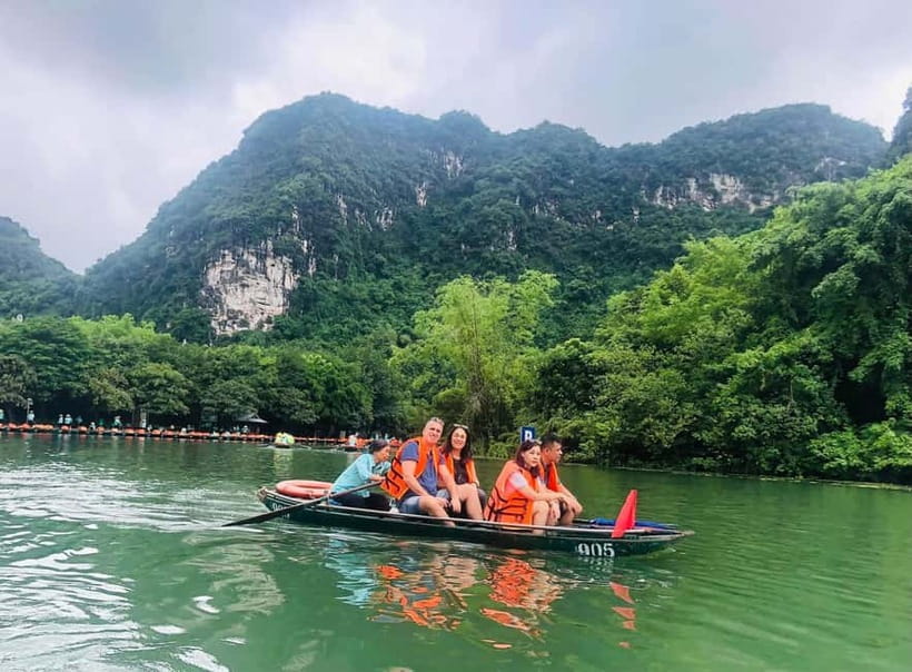 Luxury Limousine Tour: Hoa Lu, Trang An/Tam Coc & Mua Cave - Hang Mua, the 500 steps to the Tam Coc viewpoint