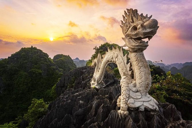 Luxury Ninh Binh: Hoa Lu - Mua Cave - Tam Coc Day Tour from Hanoi - Mua Cave and Ngoa Long Mountain, the view that anchors the day