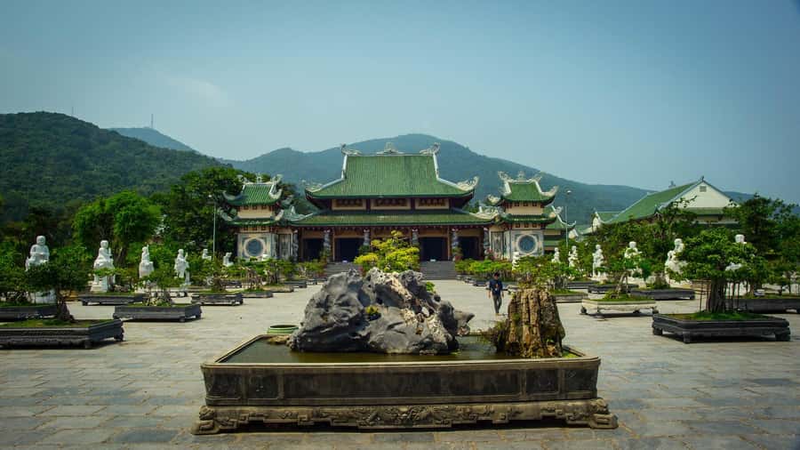 Marble Mountains, Am Phu Cave, Linh Ung Pagoda Group Tour - Entering Marble Mountains with enough time to make smart choices
