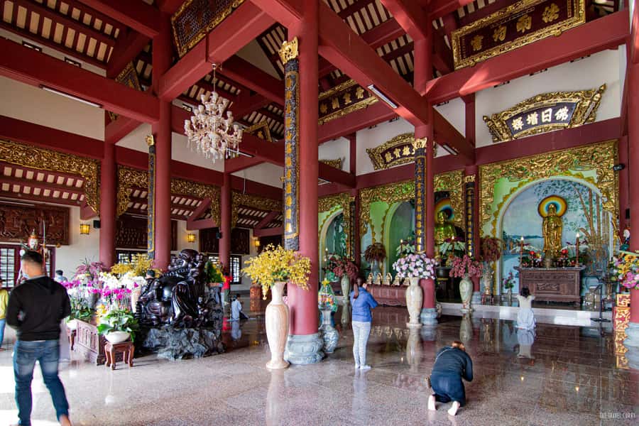 Marble Mountains, Am Phu Cave, Linh Ung Pagoda Group Tour - Lunch timing and what the van really does for your day