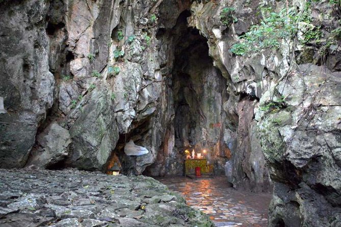 Marble Mountains - Am Phu Cave - Monkey Mountain Sunset tour - Tour guide matters on this route, with names you might recognize