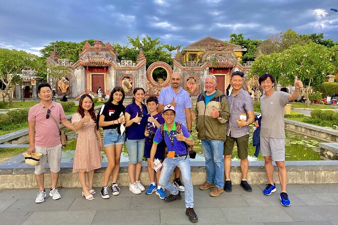 Marble Mountains and Hoi An Group Tour - Non Nuoc Stone Carving Memory Museum: a short stop with a craft connection