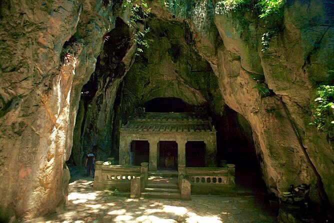 Marble Mountains and Hoi An Group Tour - Getting picked up on the Son Tra Peninsula and the Lady Buddha stop