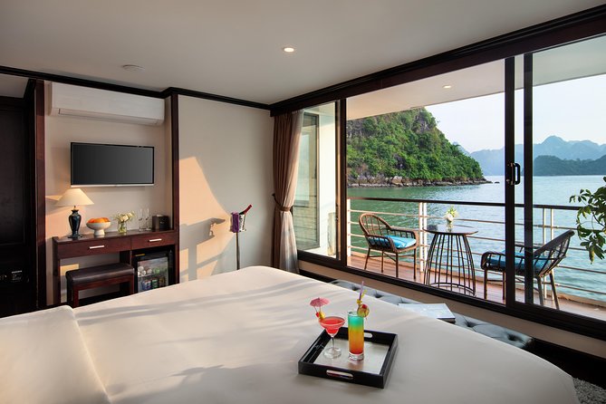 Mon Chéri Cruises 5 star: Amazing 3 days exploring Halong & Cat Ba island - Food on board: included lunches and dinners, plus halal options