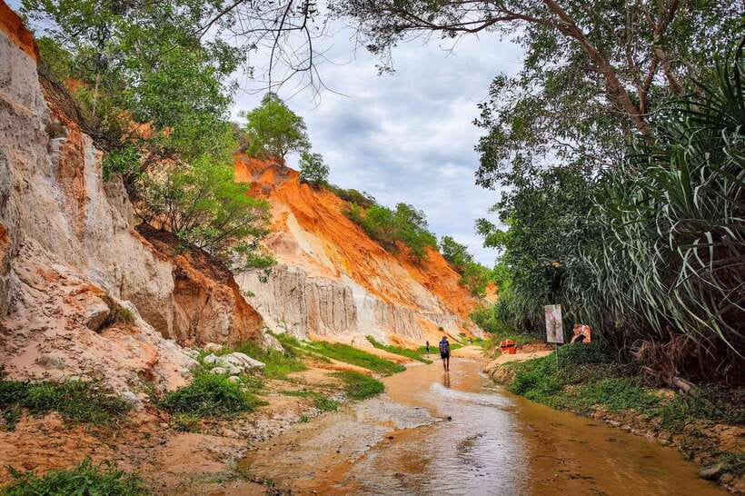 Mui Ne Group tour: Sunrise or Sunset Jeep Tour Sand Dunes - White Sand Dunes: the one-hour photo slot