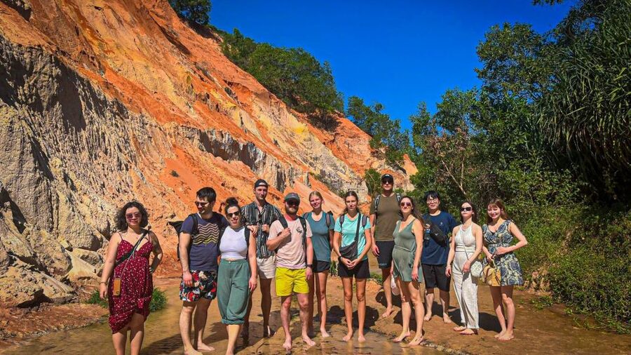 Mui Ne: Sand Dunes Jeep Tour with Friendly English Guide - Who should book this Mui Ne dune jeep tour