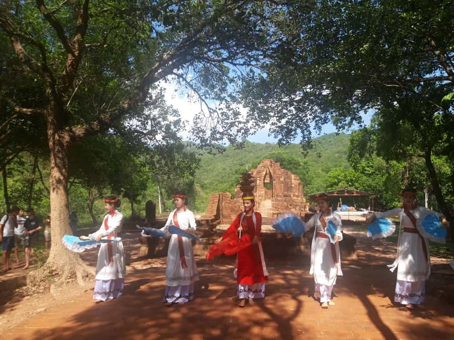 My Son Holyland Guided Tour with Boat Trip, Ricepaper making - Timing and logistics: how the 5.5 to 6 hours usually flow