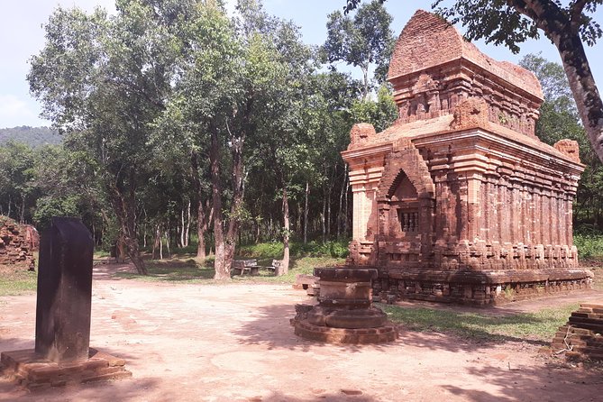 My Son Sanctuary and Marble Mountains from HOI AN OR DA NANG - Lunch, bottled water, and comfort on a 7 to 8 hour itinerary